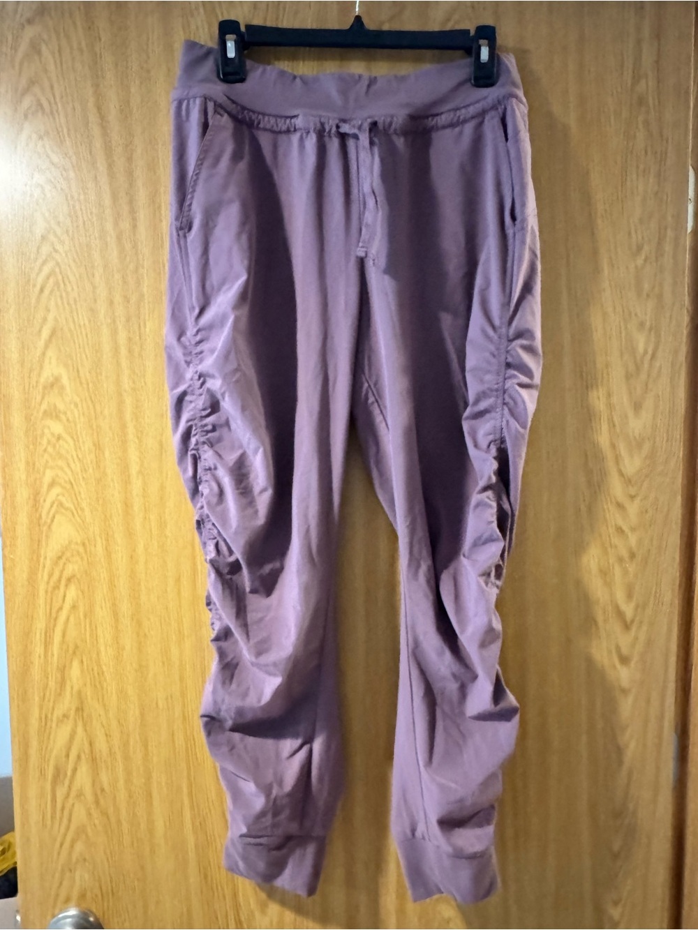 Athleta attitude pants ruched joggers